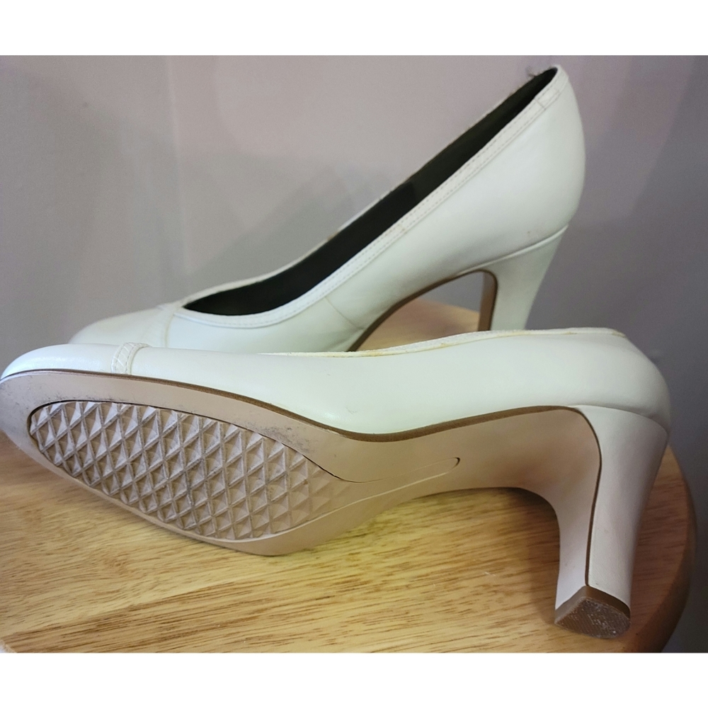Shoes - Picture 2 of 2